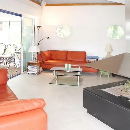 بيت للعطل Ferienhaus 300s *
