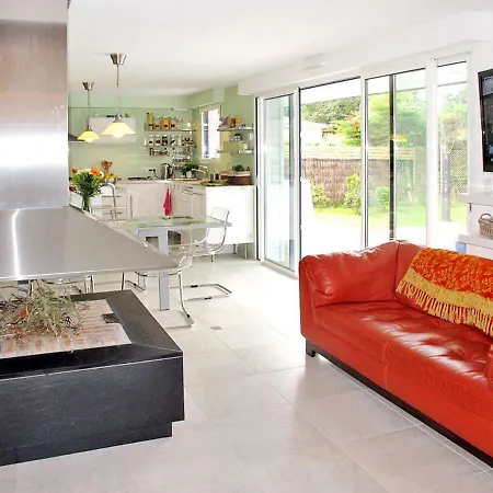 Ferienhaus 300s بيت للعطل